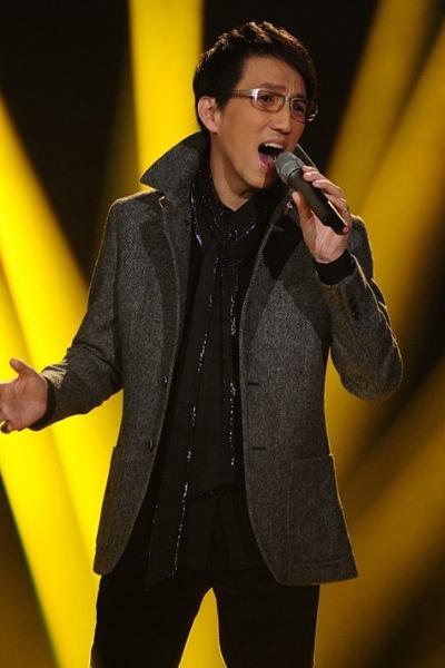 山公园上演情色交易 猛女闹市区强奸过路男(组