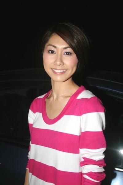 山公园上演情色交易 猛女闹市区强奸过路男(组