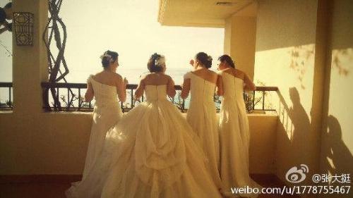 佟丽娅伴娘团美艳抢镜 包文婧,童瑶等人组成的伴娘团登场(图)