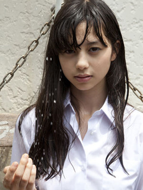 90后双名模主演日本恐怖片 绝美生活照曝光