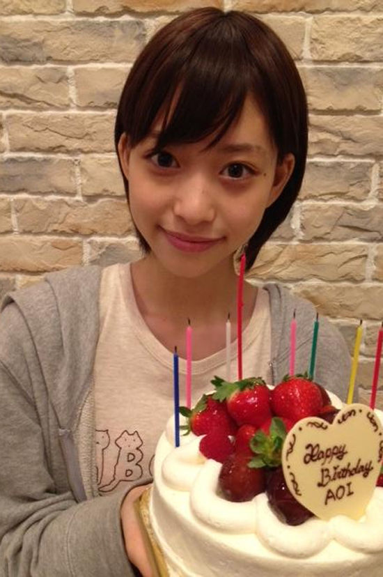 90后双名模主演日本恐怖片 绝美生活照曝光