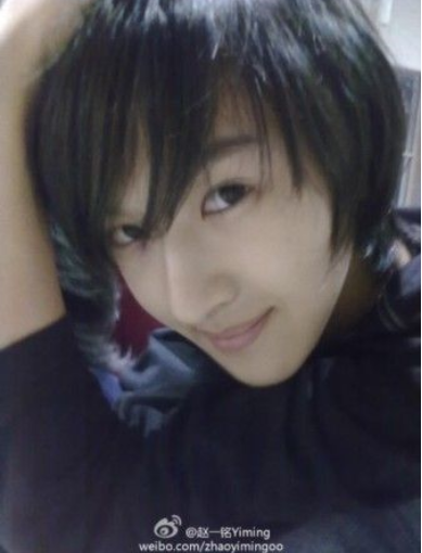 18岁女生美貌 7427eaa176f51411561f0a.png