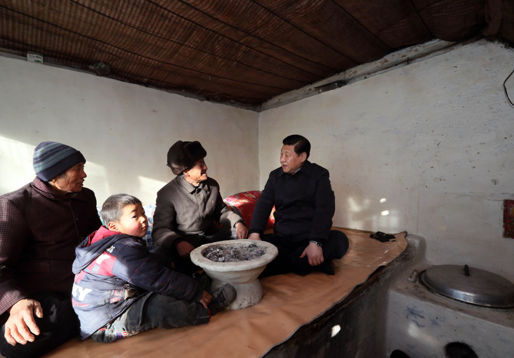在高速收费站一天一夜了,外边正降雪,自驾游新疆的杭州人寻求帮助