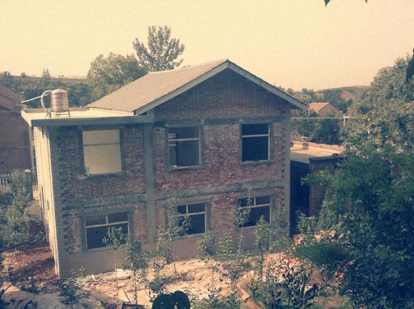 [图片故事]农村小伙自建千平别墅仅花23万