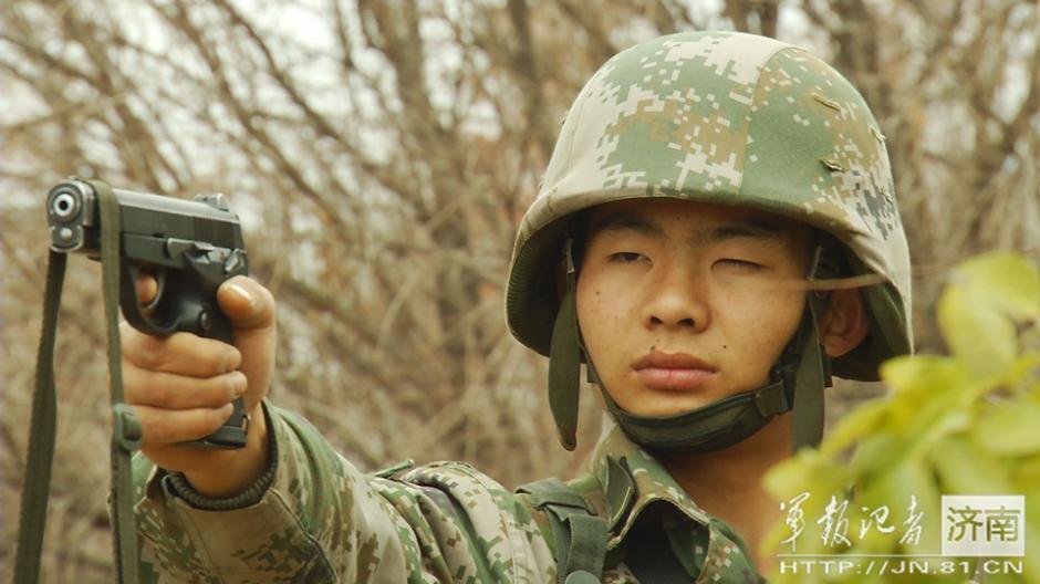 揭秘解放军侦察兵魔鬼训练_中国新闻_南方网