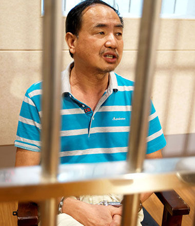 <em>厅官潜逃变农民工</em> 边打工边逃亡辗转10多个城