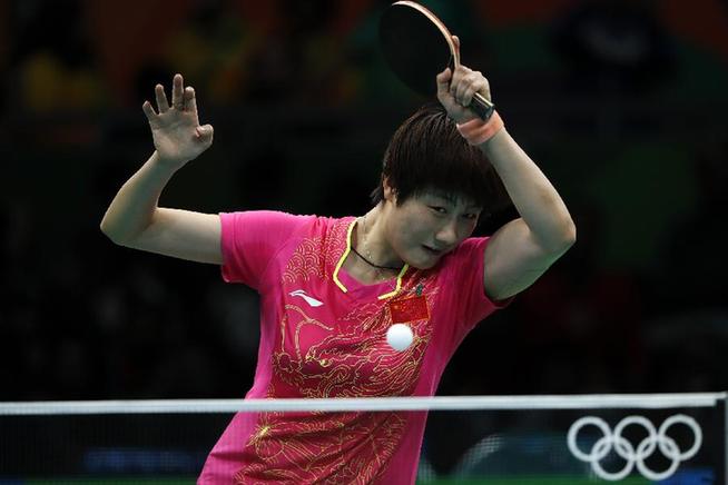 曝丁宁任闭幕旗手(图):白岩松爆料,是真的吗?