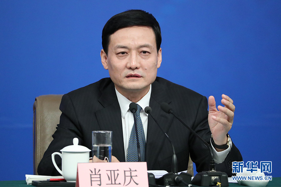 国资委主任肖亚庆:2017年推动央企重组 加快公