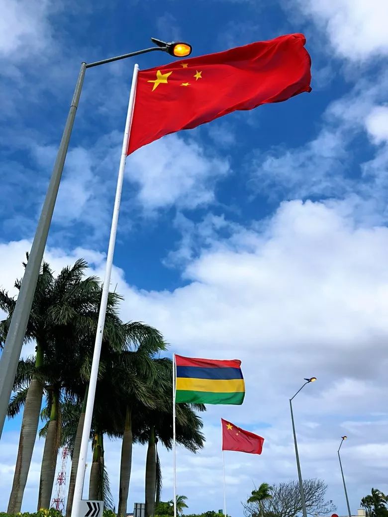 哪个国家最欢迎中国 54e1ad2cde531cc7cd1a38.jpg