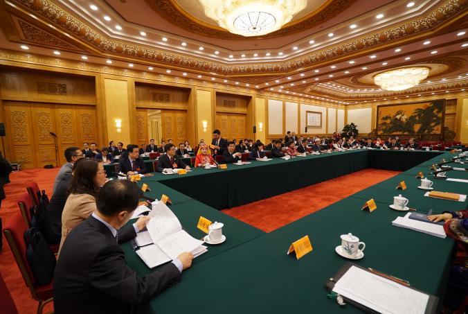 习近平在甘肃代表团强调，这项工作越到最后时刻越要响鼓重锤