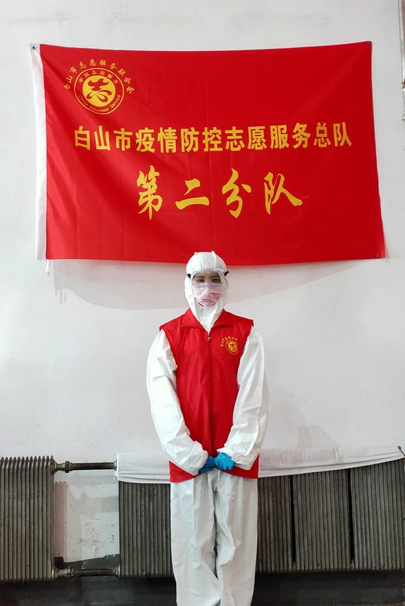 安庆市一男子持尖刀捅死继母一家五口人，被执行死刑
