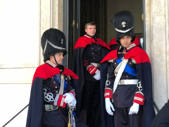 时政新闻眼丨习近平访意，两国元首都用这个词定义中意关系