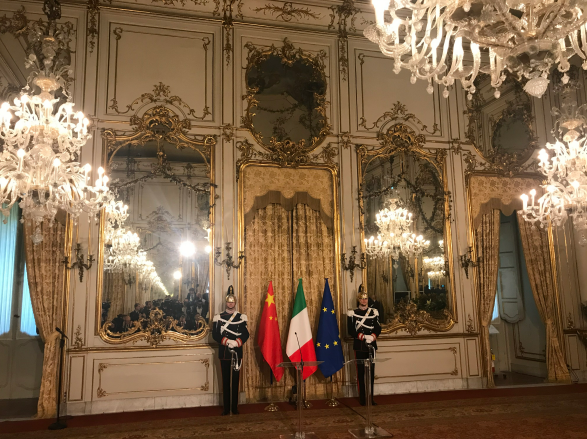 时政新闻眼丨习近平访意，两国元首都用这个词定义中意关系