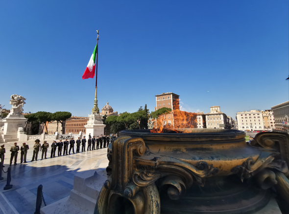 时政新闻眼丨习近平访意，两国元首都用这个词定义中意关系