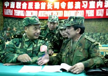南方网:中吉两国首次举行联合反恐军事演习(一