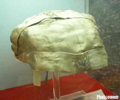 南方网:清东陵珍贵文物在上海展出(2)