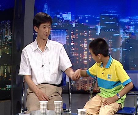 访谈：10岁男孩参加高考 三月自学完高中课程：南方网社会新闻频道