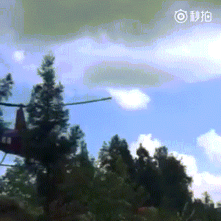 重庆直升机试飞时坠毁(动图):造成1人受伤 原因待查