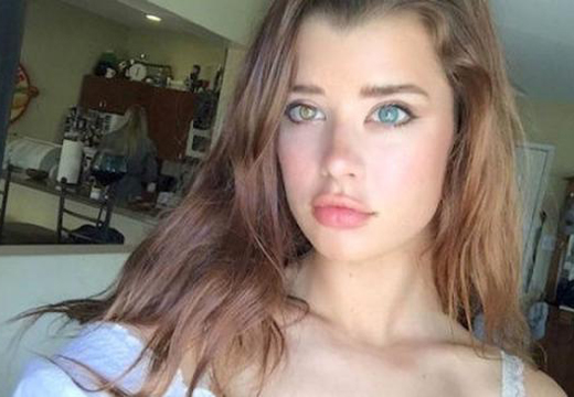  女模天生瞳孔异色  性感大眼一蓝一黄鬼魅又迷