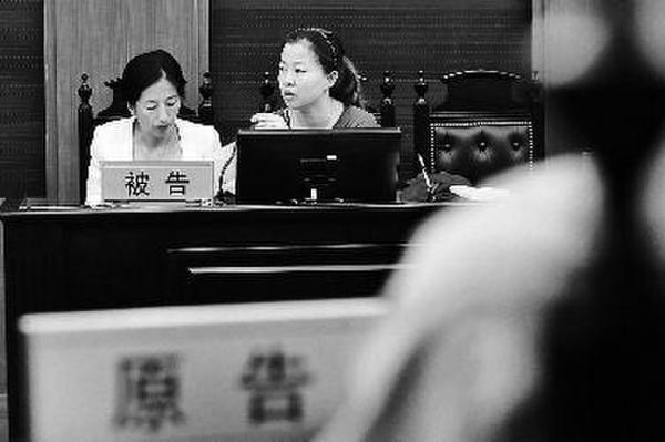  便宜卖房后反悔  女子不知自己房子价格亏百万