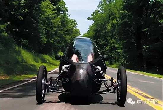  百辆摩托强闯高速  百辆摩托为何强闯高速(组图