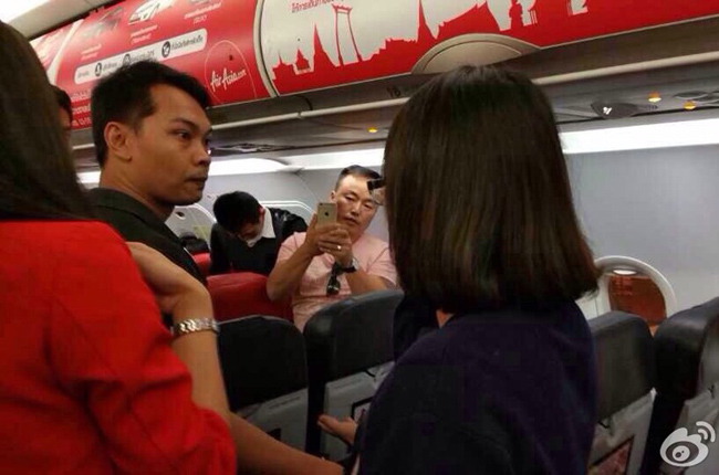 <em>中国游客</em>撒泼<em>侮辱空姐</em>致飞机半途返航曼谷 丢