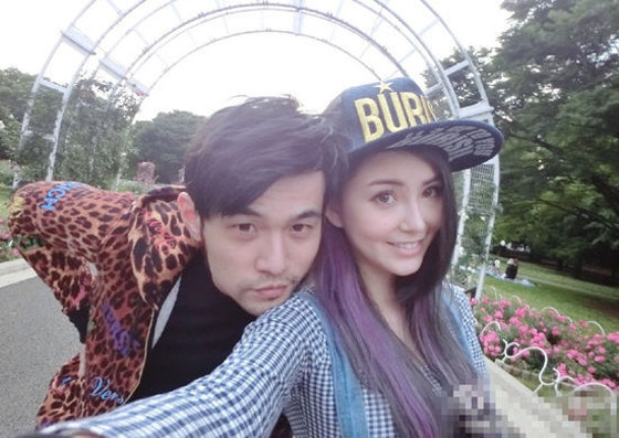 周杰伦承认在英国向昆凌下跪求婚:生5个孩子组