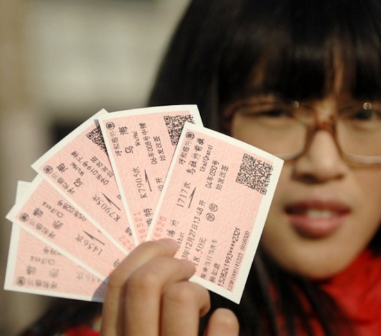 乘客12306网站买票 上车发现无票面所写车厢