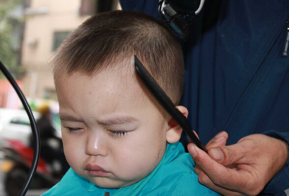 正月理发死舅舅?专家称原意或是思旧