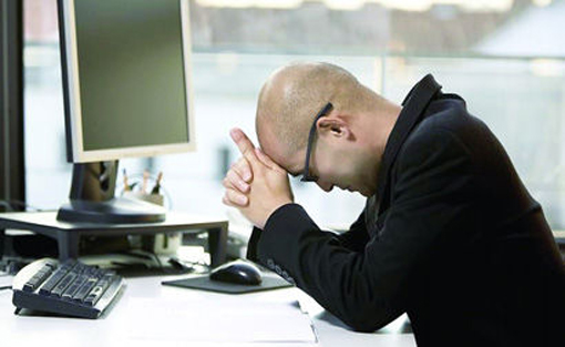 实习生喝洗厕所水是企业文化?公司奇葩规定盘