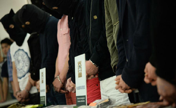 <em>韩国卖淫</em>团伙勾搭澳门嫖客 交钱后到<em>酒店</em>开房