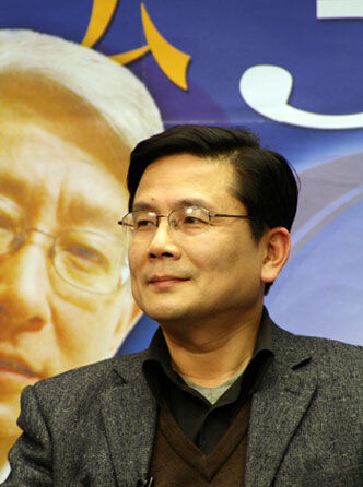 汪国真逝世让国人动容 他的诗激励过许多人的青春▏ 汪国真 诗歌创作 励志 诗人 辽宁青年 女友 山高路远 青年文摘 旅程_社会新闻_南方网