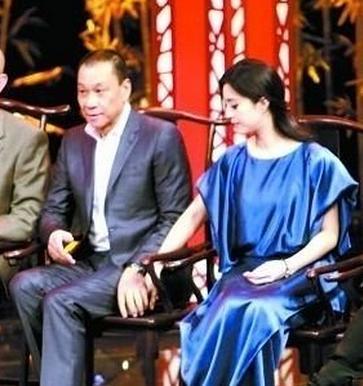 晨秘密领证?范冰冰否认与异性有染扒晨冰恋证