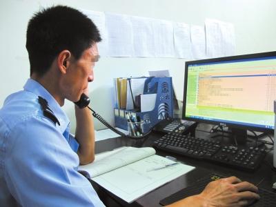 男铁警网上扮<em>美女</em>色诱逃犯 一年抓获<em>66</em>人(图)▏
