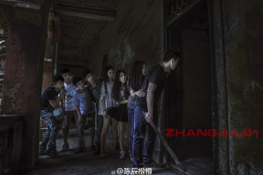 大学生拍女鬼毕业照 灵感来自《盗墓笔记》-中