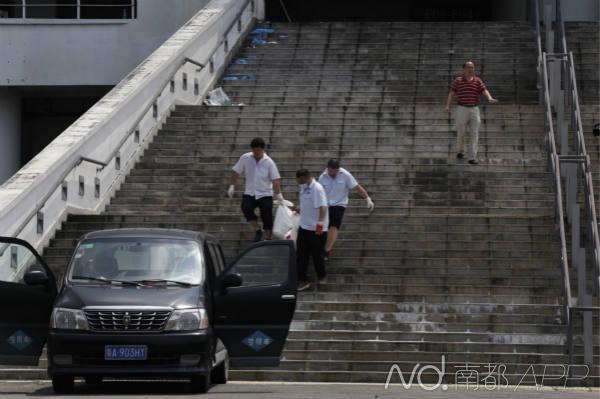 广州大学城男厕发现女尸 疑似此前失踪女大学