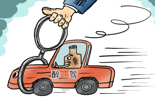  撞死3人仍酣睡 交警喊不醒 受伤流血都不是 事