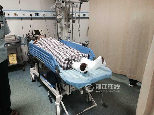 杭州煤气爆炸轰塌一堵墙 租户跑出时浑身是火