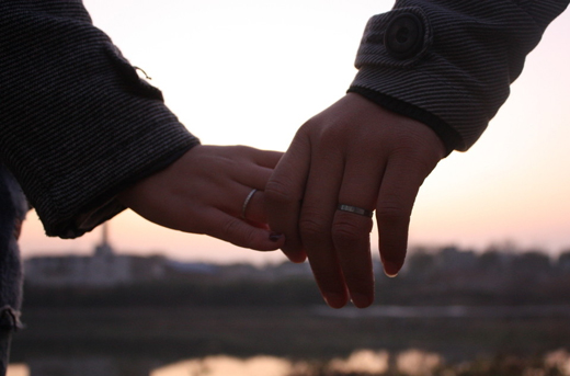 <em>房客与房东女相恋</em>致其怀孕 遭围殴3根肋骨被打