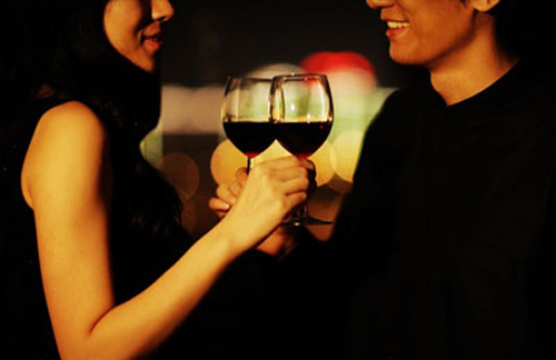  丽江查处酒托事件  美女酒托多以寻找 艳遇 为名