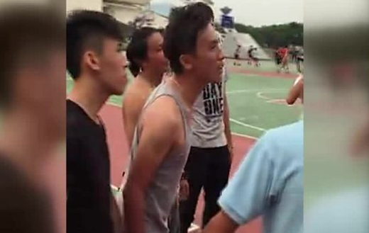  富二代砸无人机 为恶意营销 学痞叫嚣 我爸说的