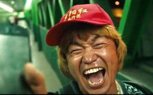  小偷 屋主 床下躲一夜 看醉屋主 不只一次光顾(图