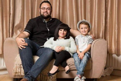  世界最小新娘完婚  女儿已经6岁夫妇计划再生孩