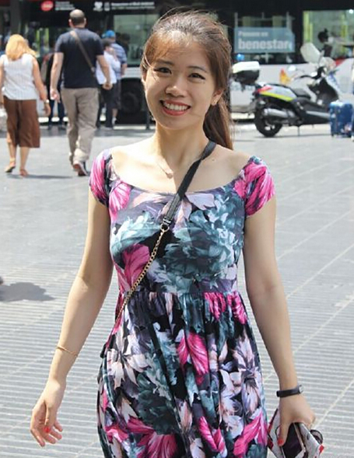 两名90后美女入选千人计划 智慧美貌并存(组图)▏90后 刘明侦 钙钛矿 物理机理 做最好的自己 自主学习能力 学术氛围 学术论文 颜值 美女_社会新闻_南方网