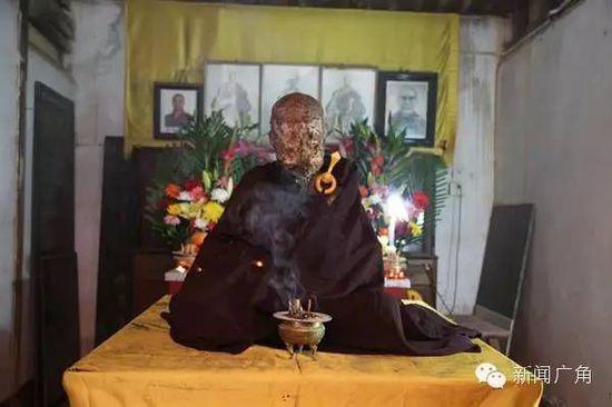  和尚圆寂肉身不腐 (图) 94岁长生秘诀:喜静、心