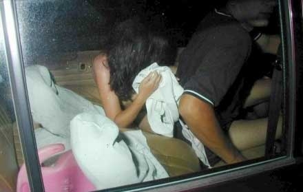  法官被曝上班通奸 (组图)监控直播激情三小时 盘