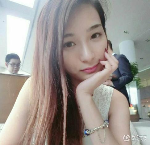  港女生证件照走红 (组图) 网友:清纯如水,让我找