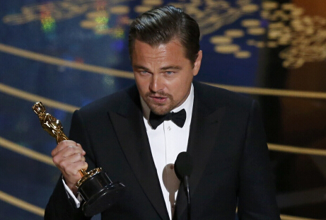  小李夺奥斯卡影帝 结束20年陪跑(图) 网友为啥那