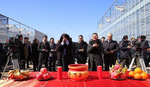  赵薇导演新片开机  透露与致青春很大颠覆(组图