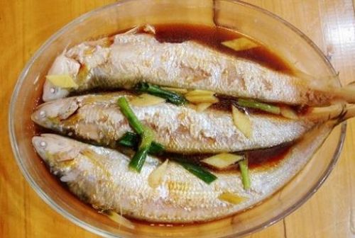  哈尔滨天价澡 (组图):长江刀鱼价格疯涨 支招:天